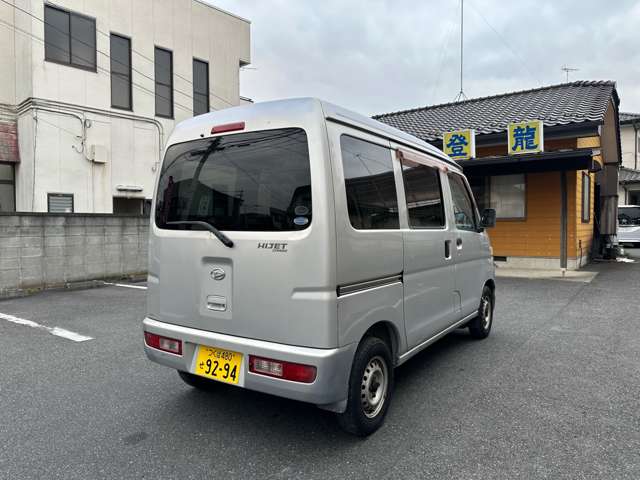 Daihatsu Hijet Cargo 3