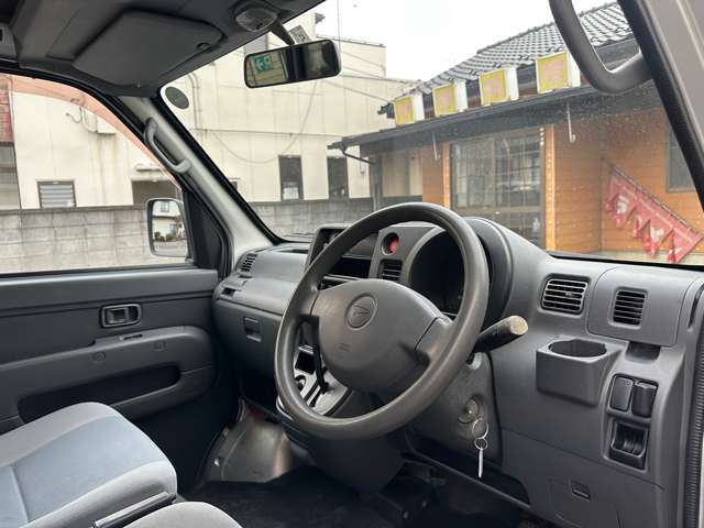 Daihatsu Hijet Cargo 10