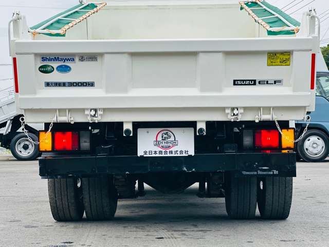 Isuzu Elf 11