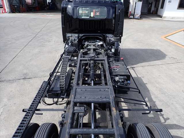 Isuzu Elf 11