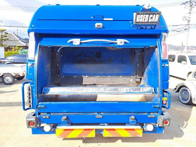 Mitsubishi Fuso Fighter 11