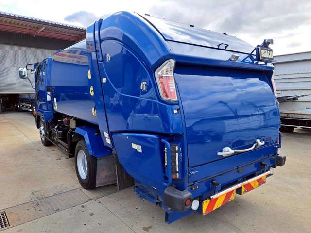 Mitsubishi Fuso Fighter 8