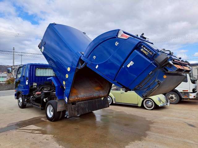 Mitsubishi Fuso Fighter 10