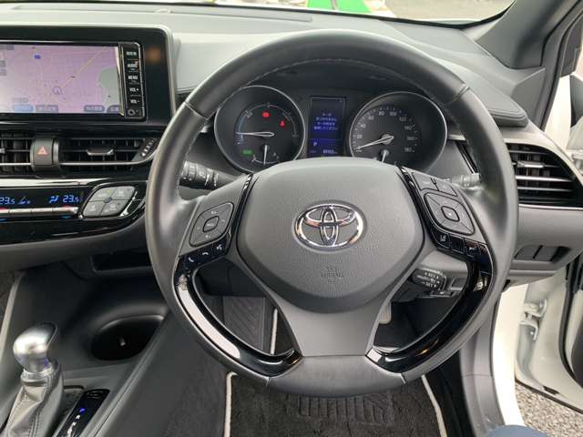 Toyota C-HR 11