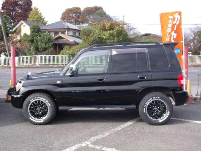 Mitsubishi Pajero iO 4