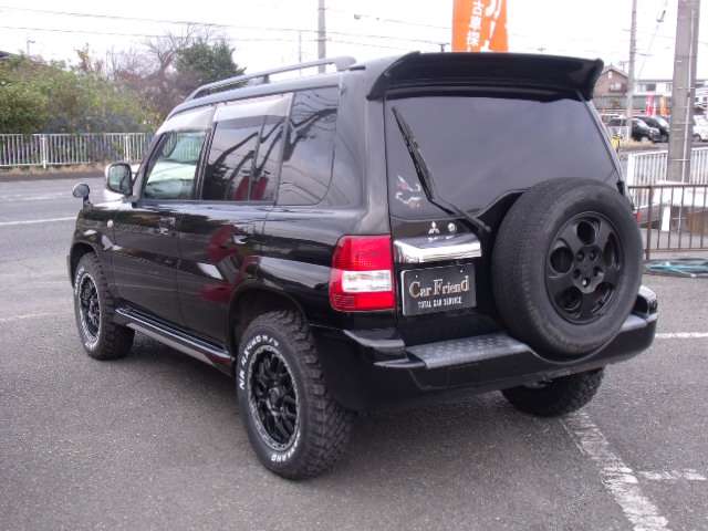Mitsubishi Pajero iO 10