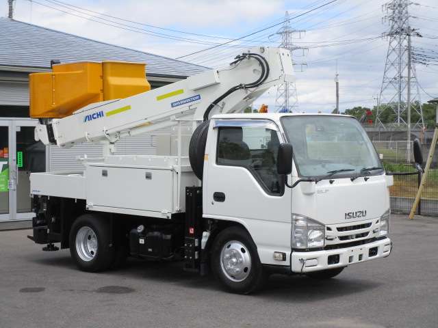 Isuzu Elf 2