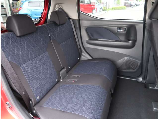 Mitsubishi eK X 9