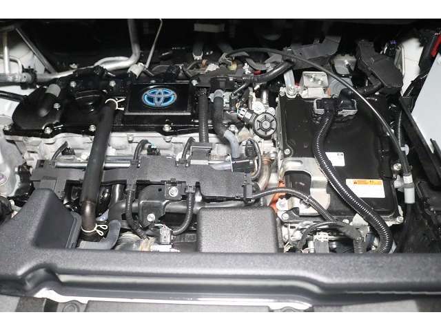 Toyota Noah 4