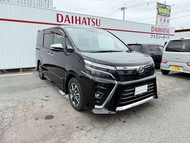 Toyota Voxy 2