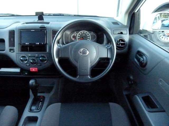 Nissan AD 10