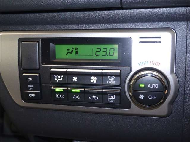 Toyota Hiace Commuter 9