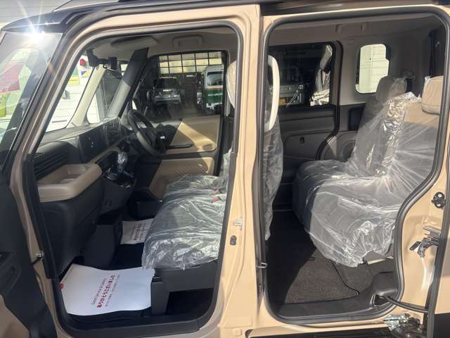 Mitsubishi Delica Mini 12