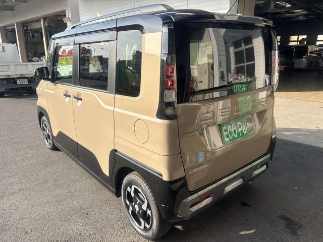Mitsubishi Delica Mini 8