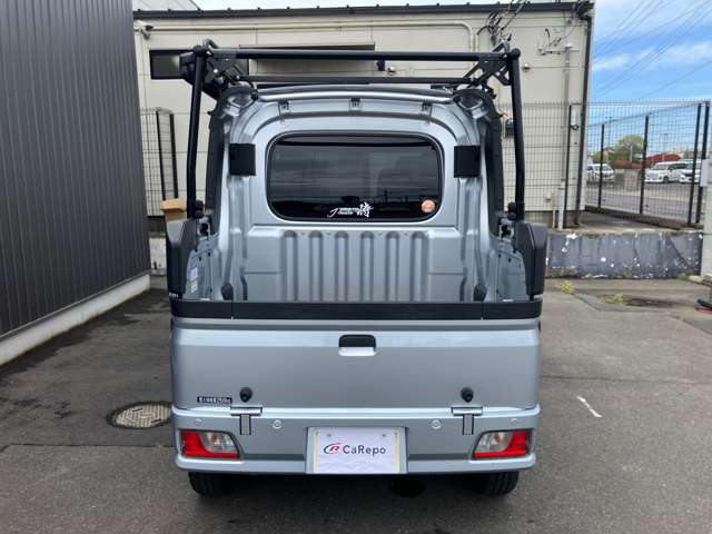 Daihatsu Hijet Deck Van 7