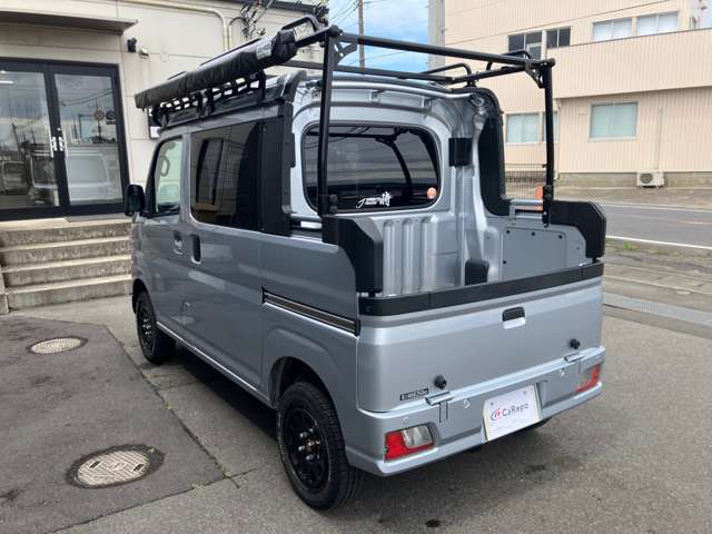 Daihatsu Hijet Deck Van 8