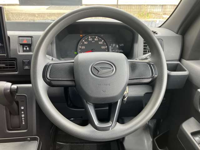Daihatsu Hijet Deck Van 10