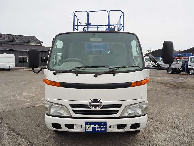 Hino Dutro 5