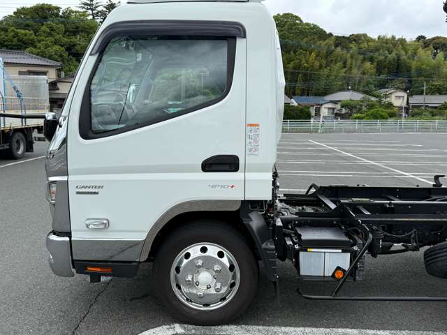 Mitsubishi Fuso Canter 8