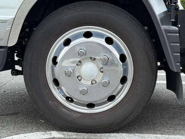 Mitsubishi Fuso Canter 9