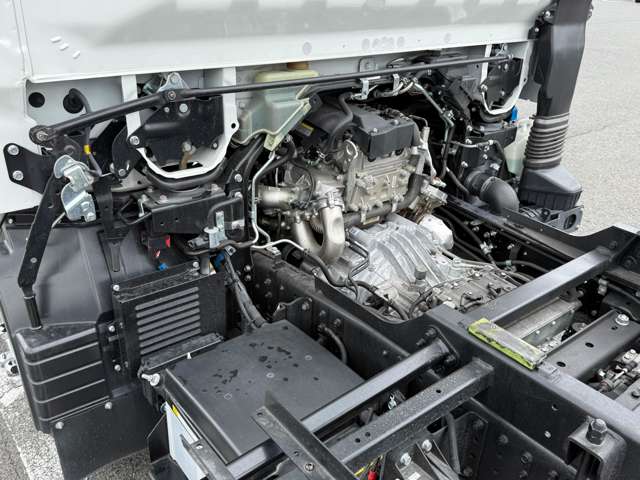 Mitsubishi Fuso Canter 10
