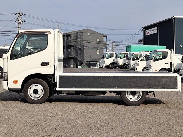Hino Dutro 12