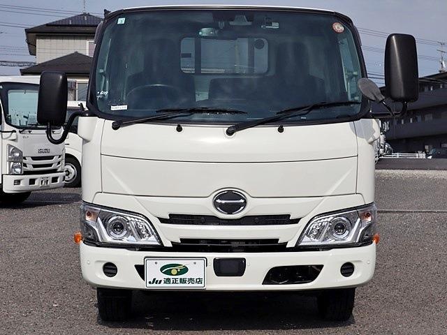 Hino Dutro 3