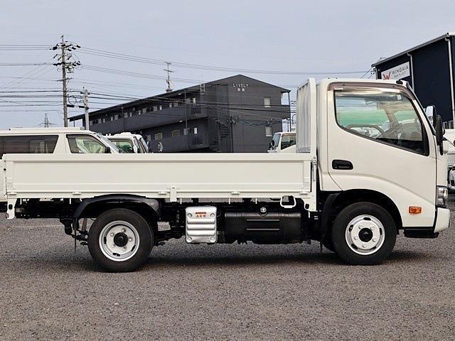 Hino Dutro 8