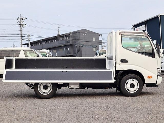 Hino Dutro 10