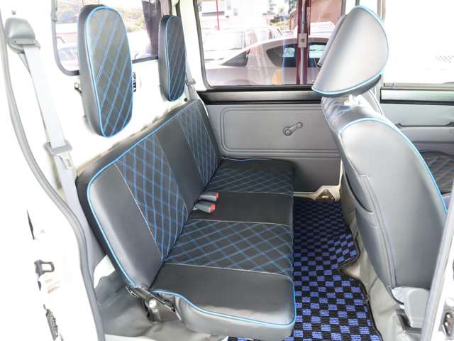 Daihatsu Hijet Deck Van 12