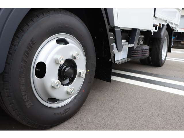 Mitsubishi Fuso Canter 11
