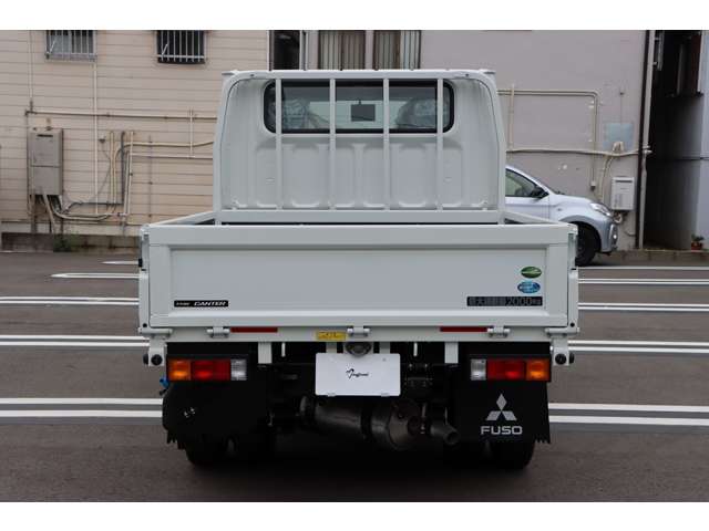 Mitsubishi Fuso Canter 7