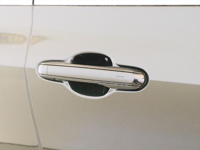 Lexus NX 12
