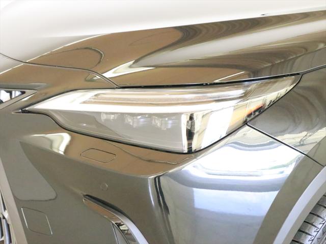 Lexus NX 8