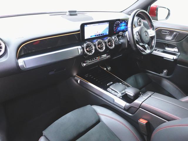 Mercedes-Benz GLB 11