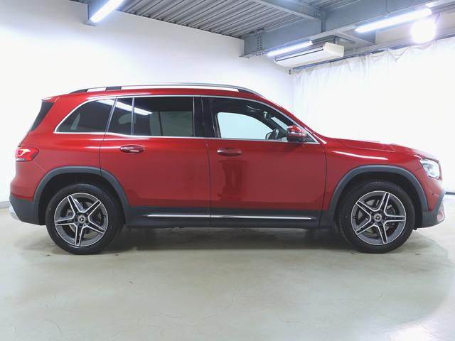 Mercedes-Benz GLB 8