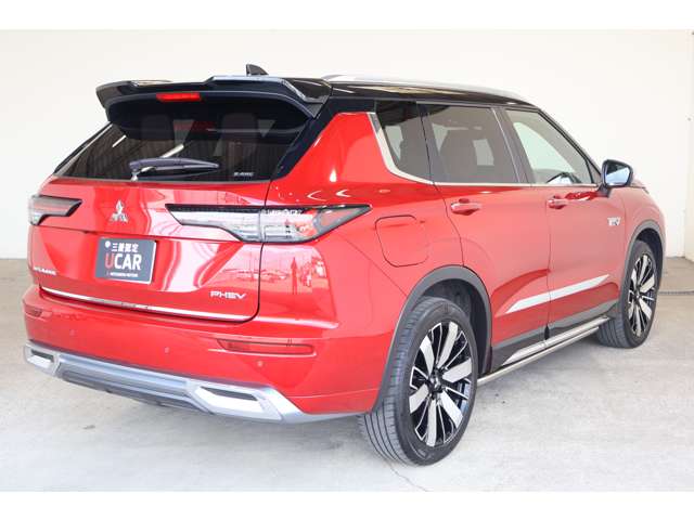 Mitsubishi Outlander 4