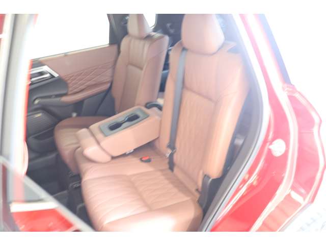 Mitsubishi Outlander 7