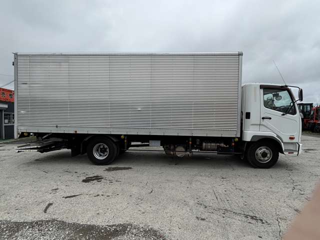Mitsubishi Fuso Fighter 4