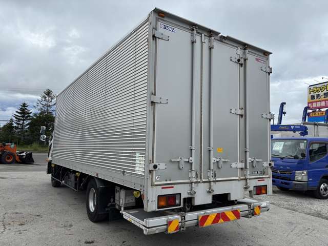 Mitsubishi Fuso Fighter 7