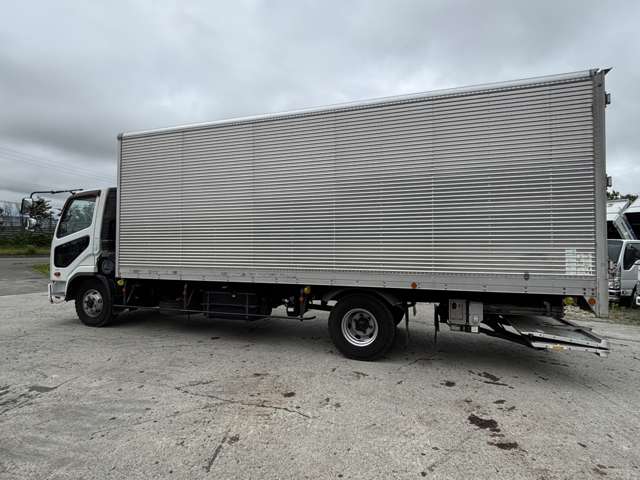 Mitsubishi Fuso Fighter 8