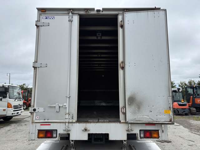 Mitsubishi Fuso Fighter 10