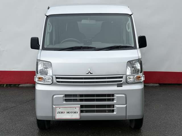 Mitsubishi Minicab Van 4