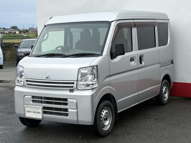 Mitsubishi Minicab Van 8