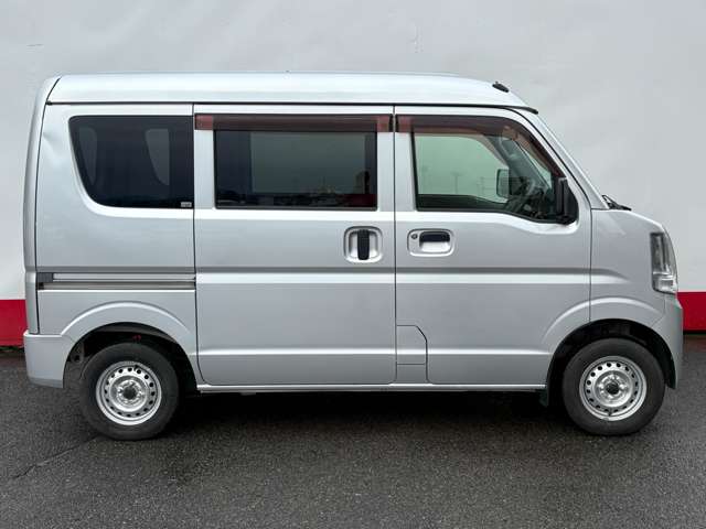 Mitsubishi Minicab Van 10