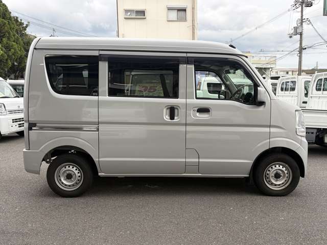 Nissan NV100 Clipper 8