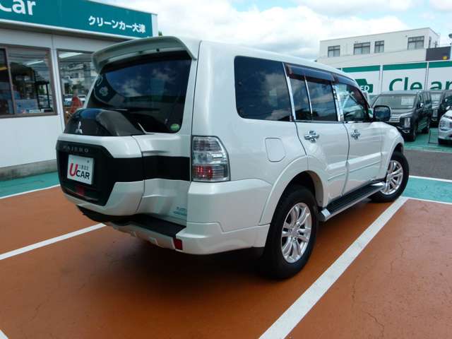 Mitsubishi Pajero 6