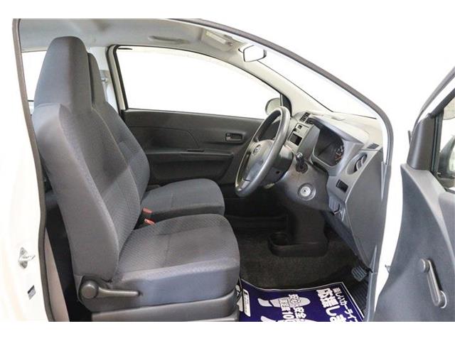 Daihatsu Mira 6