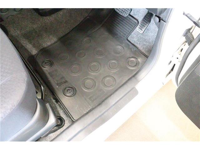 Daihatsu Mira 7