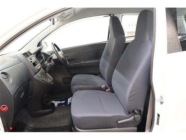 Daihatsu Mira 10